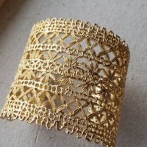 Stella & Dot Alila Lace Cuff